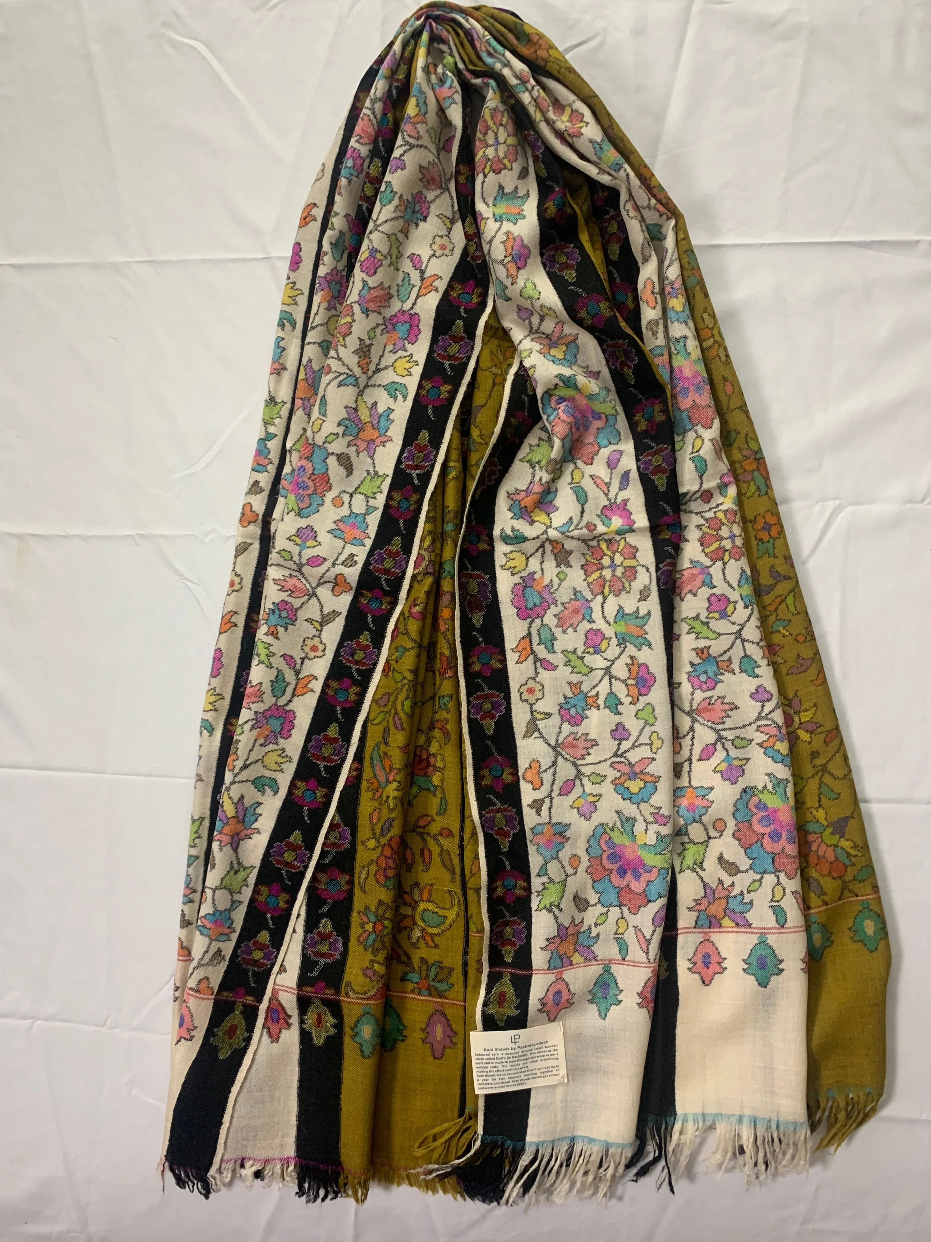Sleek loom Khatras Floral Jama Pashmina Shawl