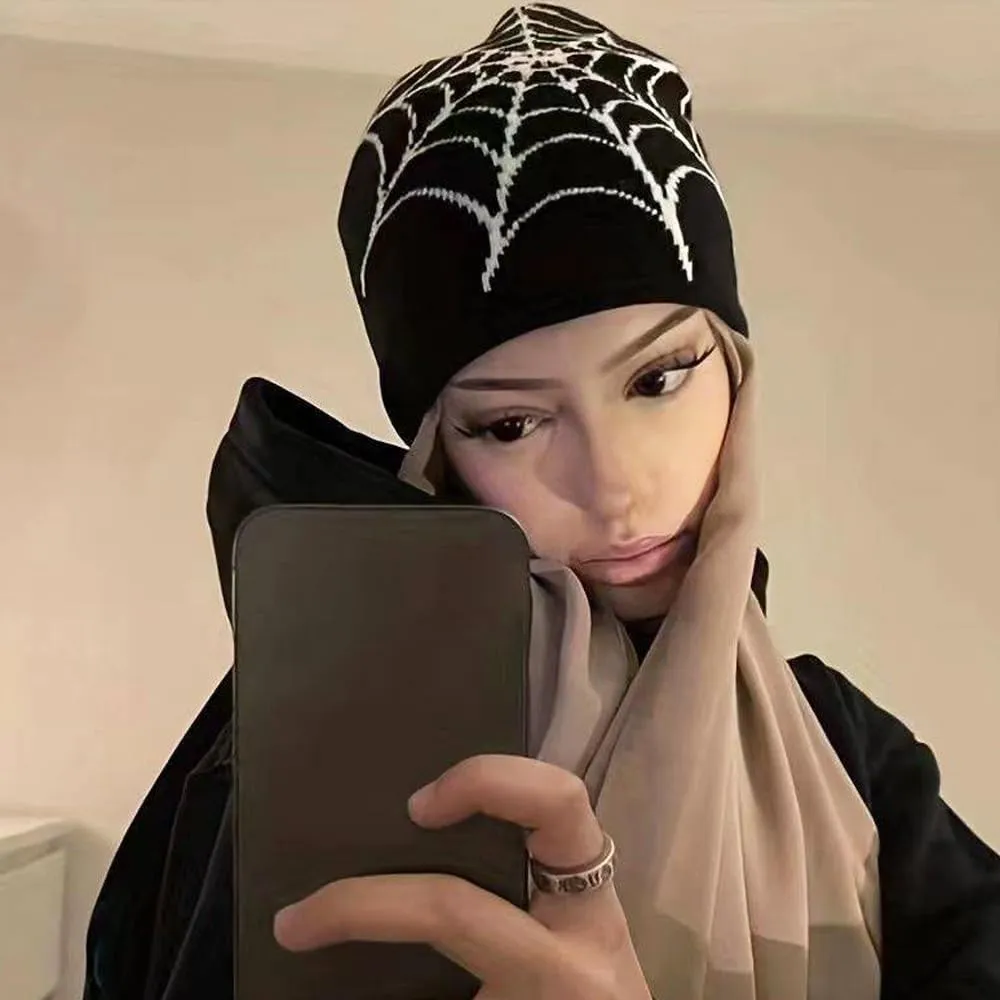Y2k Spider Beanie Hat Wool Acrylic Knit Skull Cap Winter Warm Streetwear MEA Design Hats for Women Man Teenagers